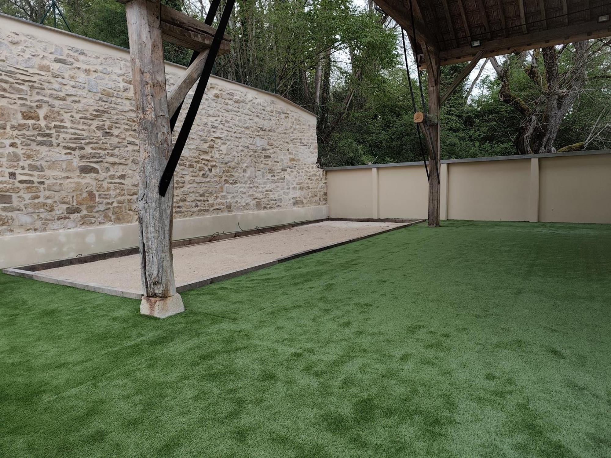 Le Bacchus Villa Chablis Exterior photo