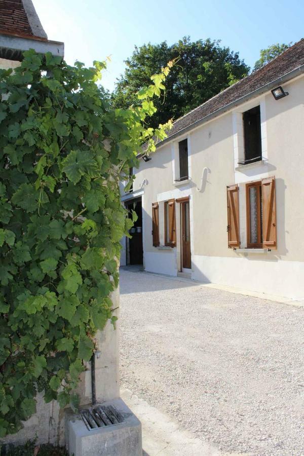 Le Bacchus Villa Chablis Exterior photo